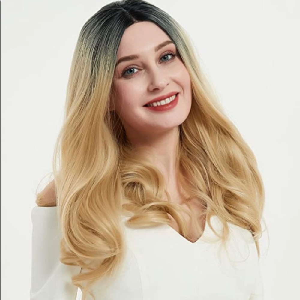 Synthetic 26” Blonde w/ Dark Roots 13x4x1 T Part Lace Front Wig Loose Body Wave